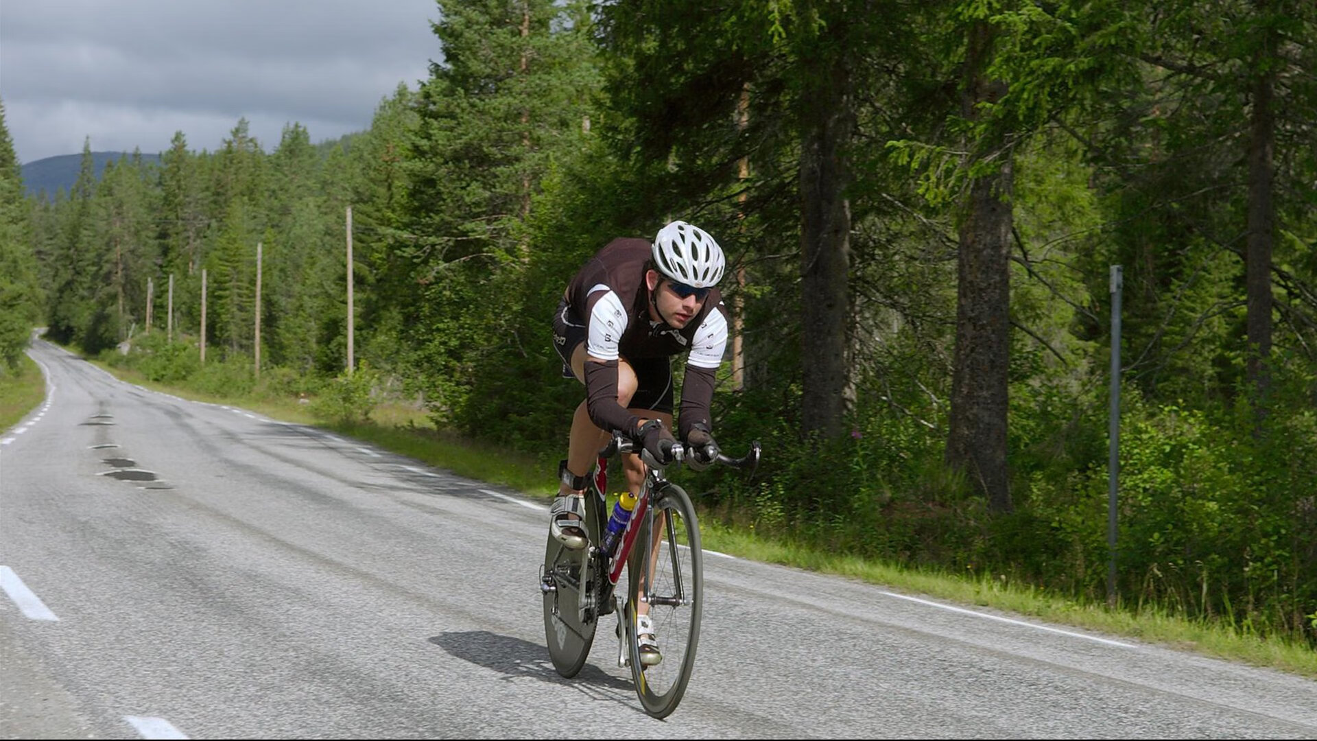 瑞士国家队发布冬奥雪地战术手册：走直线，不滑倒，第二届瑞士冬奥会雪上比赛